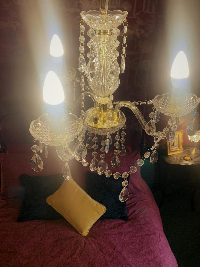 Bed and Breakfast Bohemianbreezebreaks Торнтон-Дейл Екстер'єр фото