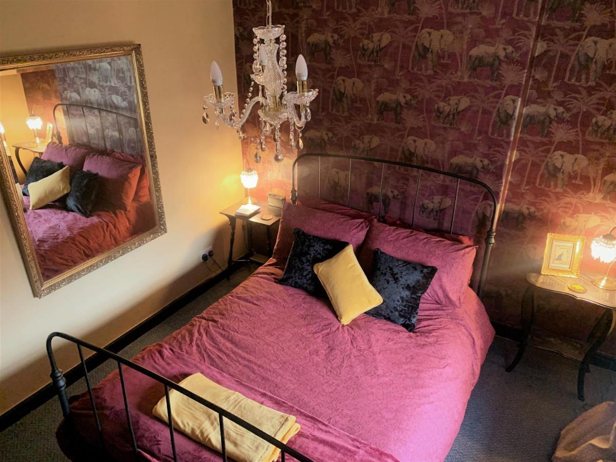 Bed and Breakfast Bohemianbreezebreaks Торнтон-Дейл Екстер'єр фото